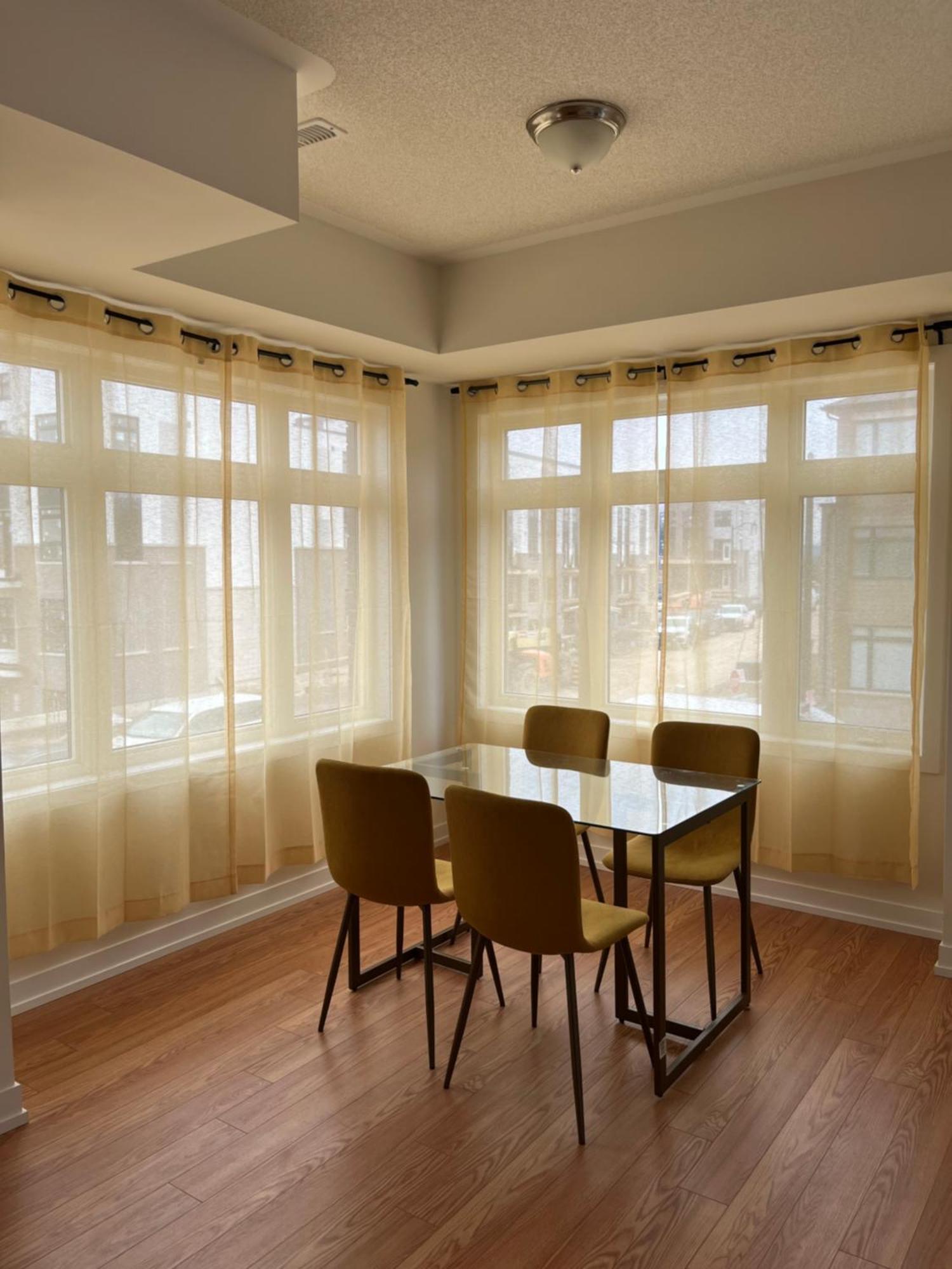 Apartament Luxury Brand New Townhouse In Milton Ontario Zewnętrze zdjęcie