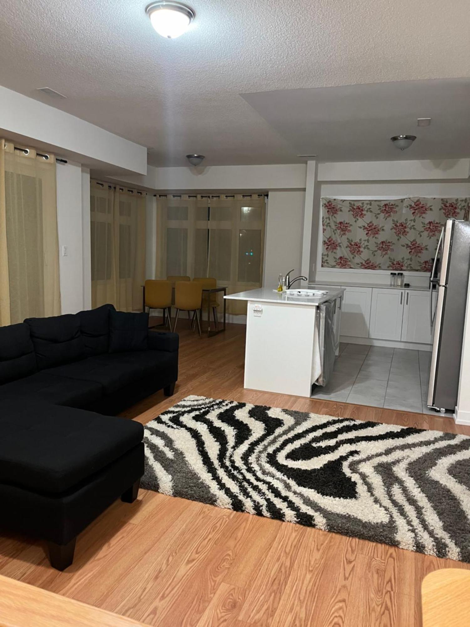 Apartament Luxury Brand New Townhouse In Milton Ontario Zewnętrze zdjęcie