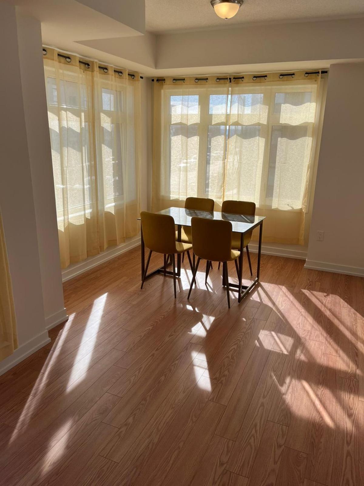 Apartament Luxury Brand New Townhouse In Milton Ontario Zewnętrze zdjęcie