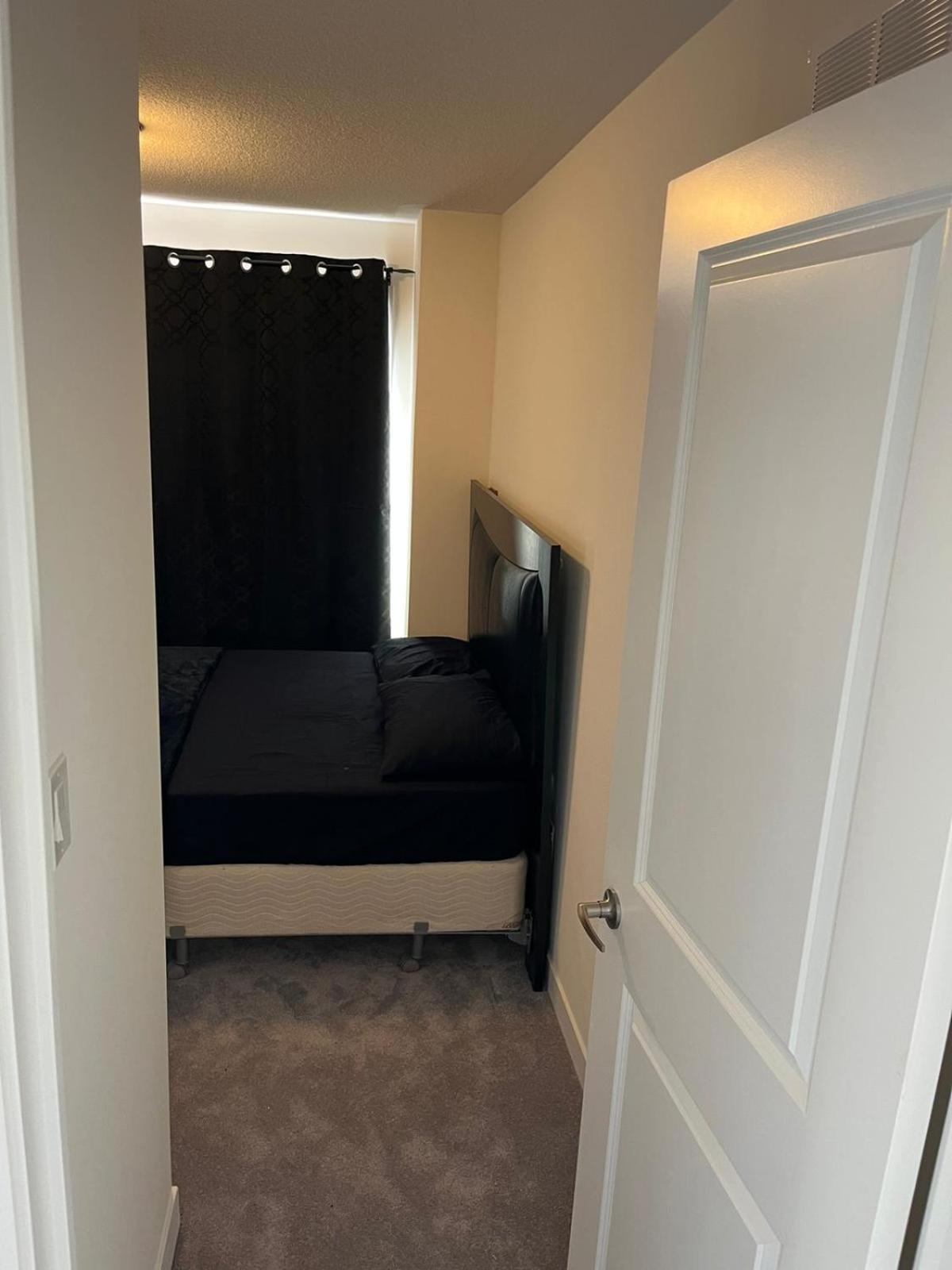 Apartament Luxury Brand New Townhouse In Milton Ontario Zewnętrze zdjęcie